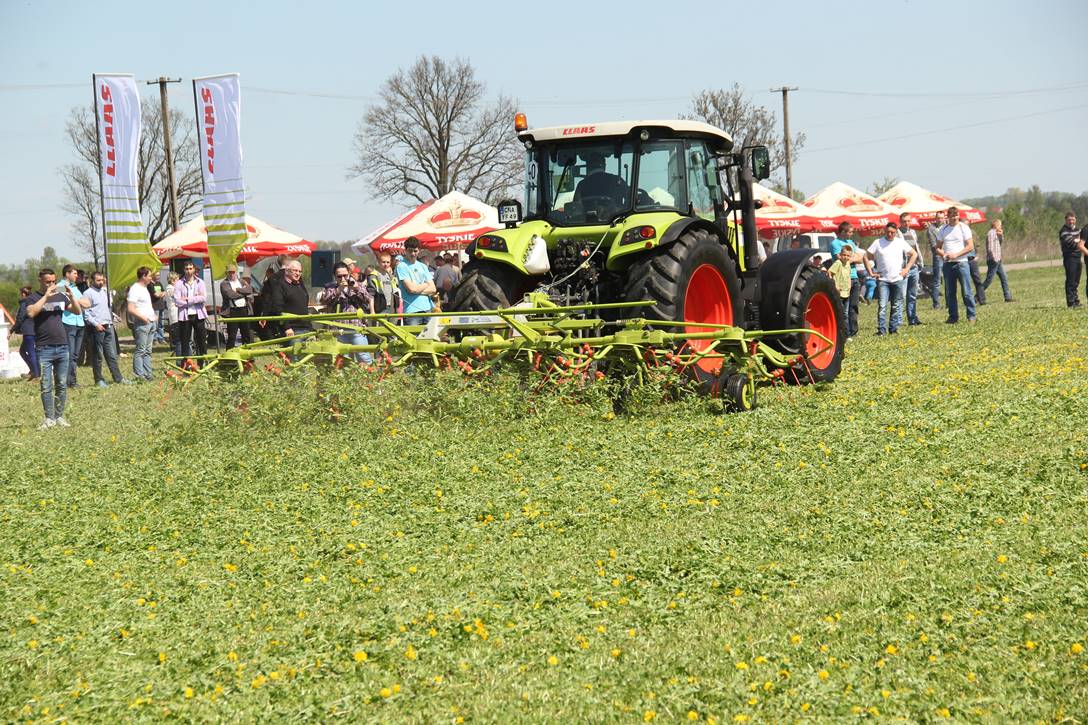 Przetrząsacz Claas Volto 64