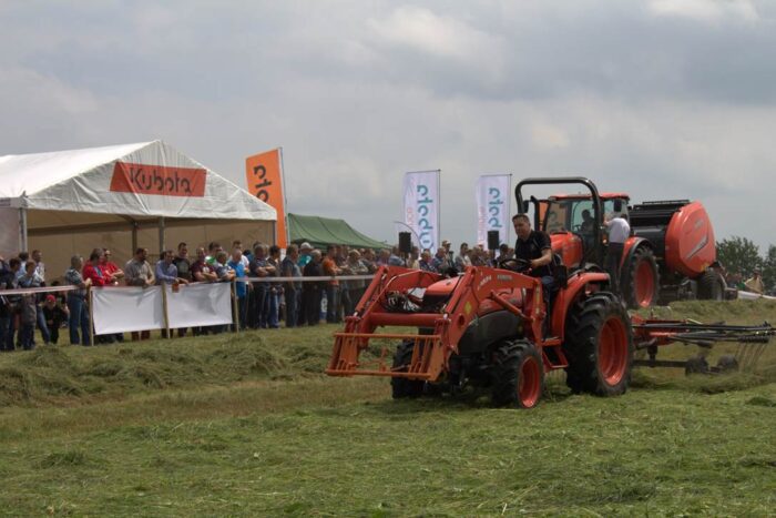 Kubota_pokaz ciągników i maszyn zielonkowych