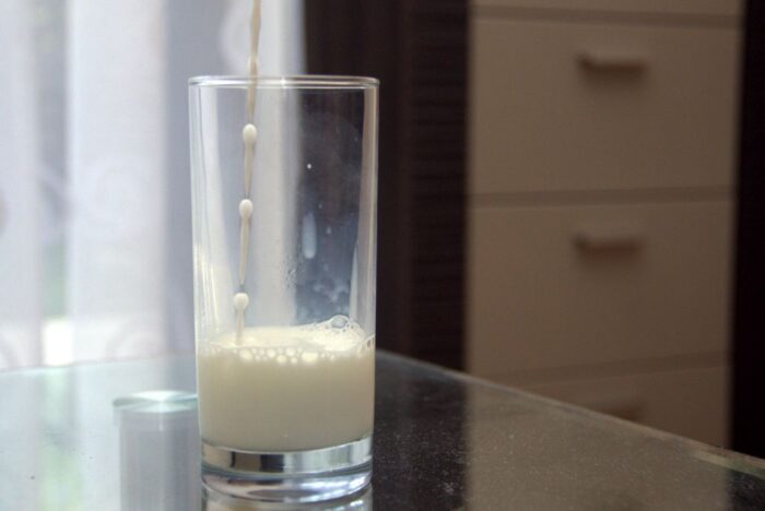 cena mleka, spadek cen, maj