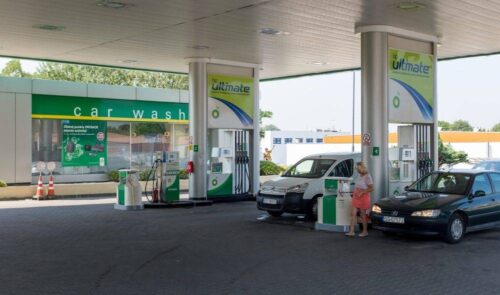 pieniądze, paliwo, stacja paliw, podwyżki cen,
