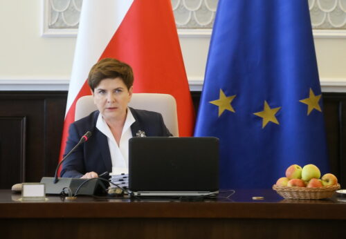rząd, beata szydło, minimalna stawka godzinowa, zarobki