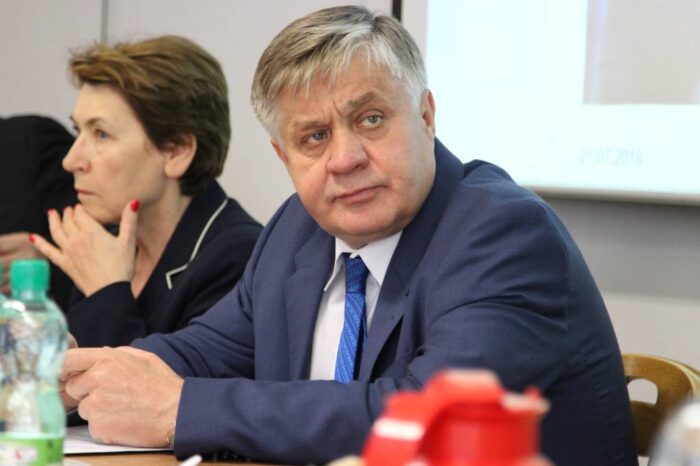 mleko, kryzys na rynku mleka, Unia Europejska, Krzysztof Jurgiel, Krajowy Związek Spółdzielni Mleczarskich