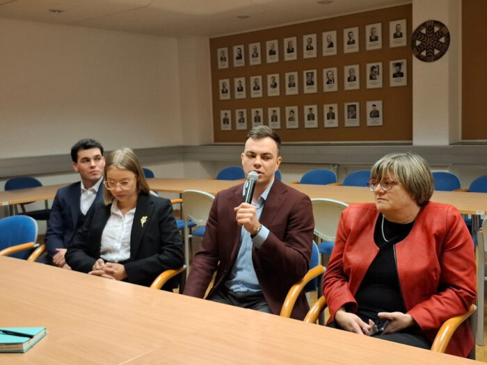 Karol Siewruk, Agnieszka Ciesielska, sala, WRiE