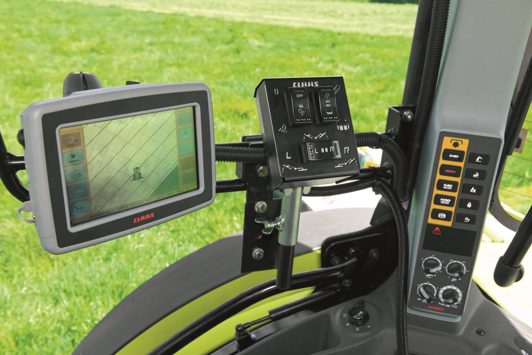 Kombaj Claas Lexion