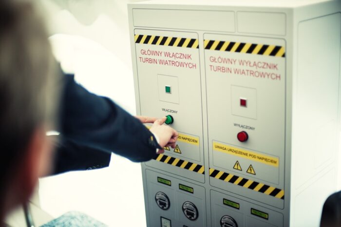 energia elektryczna, odnawialne źródła energii, internetowa platforma aukcyjna, urząd regulacji energetyki