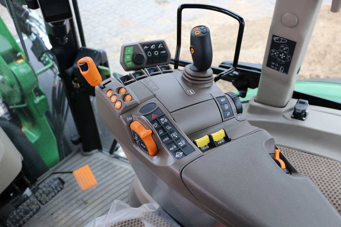John Deere serii 5R