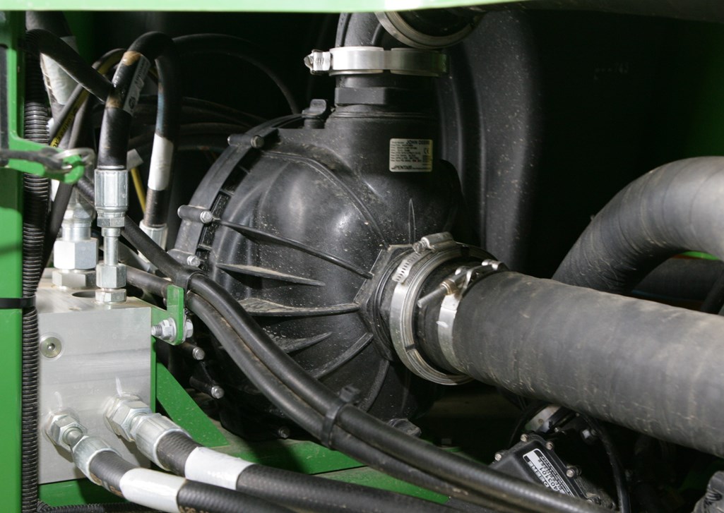 John Deere R900i