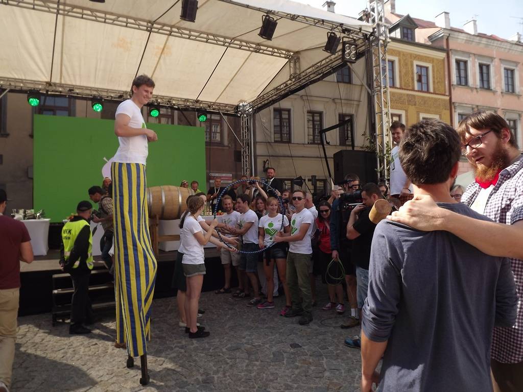 cydr, Lublin, polski cydr, Lubelskie Święto Młodego Cydru,  Lubelskie Stowarzyszenie Miłośników Cydru, owoce