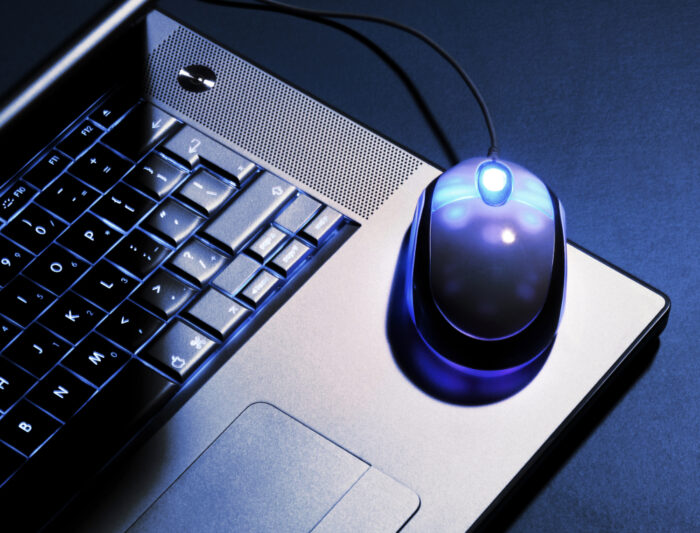 internet, polska wieś, wieś, sieć mobilna, łącza szerokopasmowe, zasięg LTE