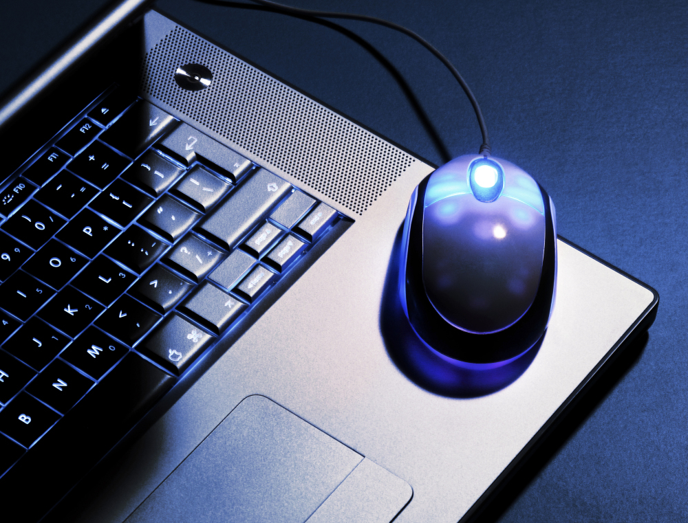 internet, polska wieś, wieś, sieć mobilna, łącza szerokopasmowe, zasięg LTE