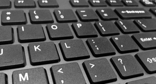 Gartner, smartfony, technologia dla rolnictwa, laptop, sprzedaż