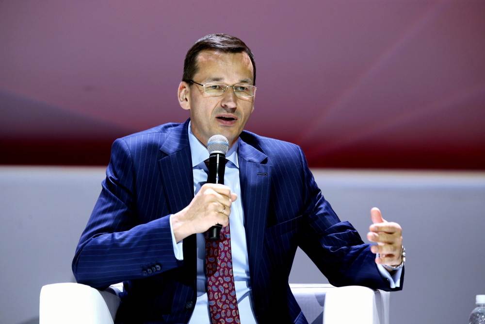 praca, obniżenie wieku emerytalnego, rząd PiS, Mateusz Morawiecki
