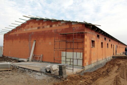 budowa ferm, prawo budowlane, KUB, pozwolenia