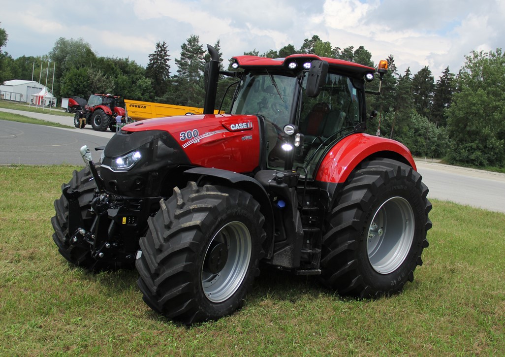 Case IH Optum 300 CVX