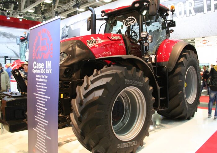 Case IH Optum 300 CVX
