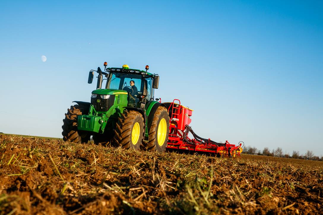John Deere 6R