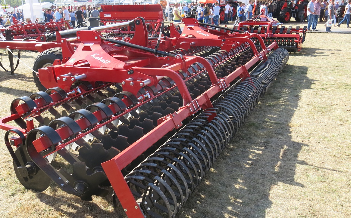 Kompaktowa brona talerzowa Bury Kobalt