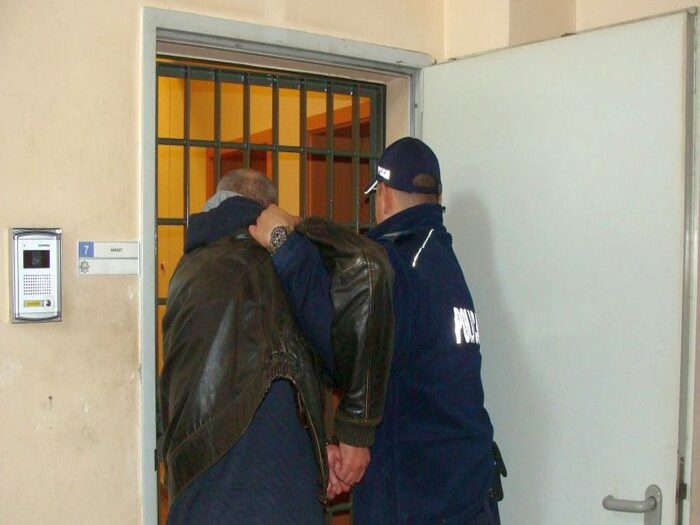 przestępczość, oszuści, oszukiwanie rolników, wirtualny ciągnik, tomaszów mazowiecki