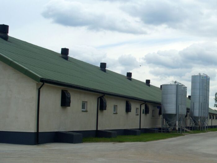 smród, chlewnie, fermy, rpo, adam bodnar, ministerstwo środowiska