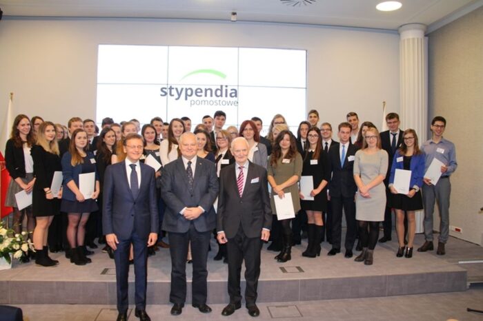 stypendia pomostowe, anr, agencja nieruchomości rolnych, Fundacja Edukacyjna Przedsiębiorczości