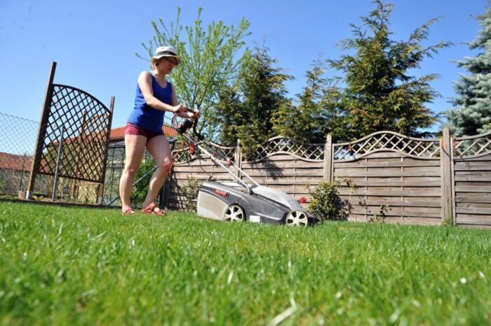 Husqvarna Automower, Husqvarna, kosiarka, koszenie trawy, smartwatch