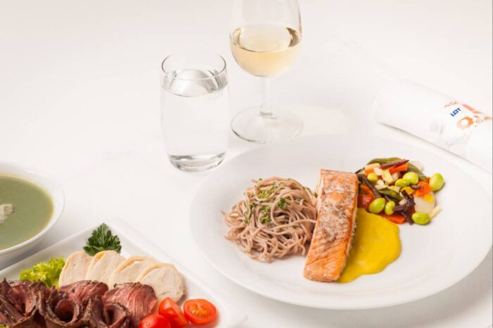 PLL LOT, cydr, samolot, wino, cydr na pokładzie samolotu, Ambra