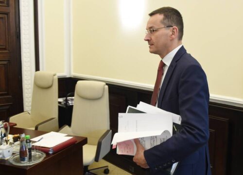 rząd, podatek bankowy, pieniądze, PiS, Mateusz Morawiecki, sektor bankowy, podatki, Morawiecki