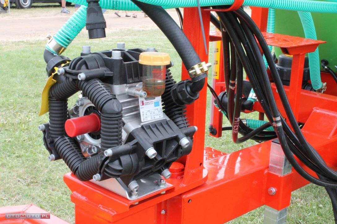 Opryskiwacz zaczepiany Horus