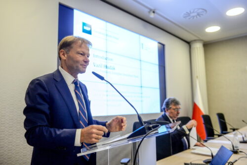 europejski bank inwestycyjny, ebi, kredyty dla polski, Vazil Hudak, mlekovita, mlekpol