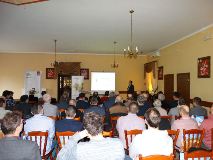 Franciszków Nowy, szkolenie