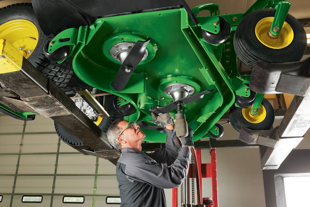 John Deere 6215R