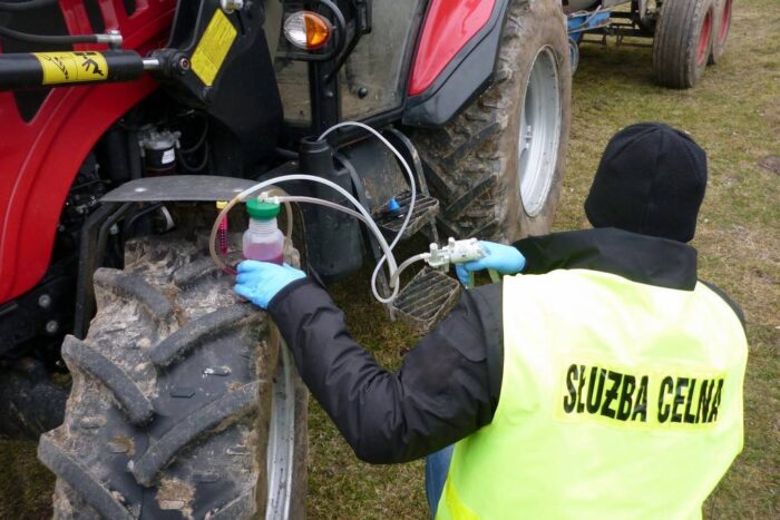olej opałowy, Służba Celna, kontrole rolników, olej napędowy, paliwo, akcyza