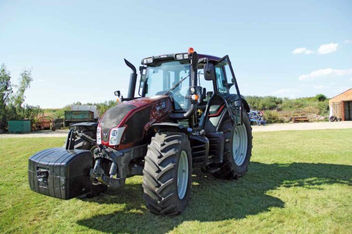 Valtra N123 HiTech