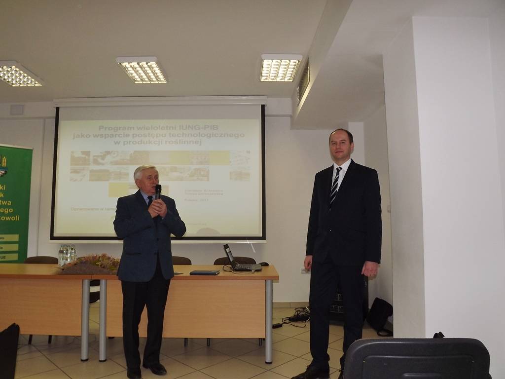 konferencja dla rolników, Znaczenie postępu technologicznego w produkcji roślinnej, LODR, Końskowola, kukurydza