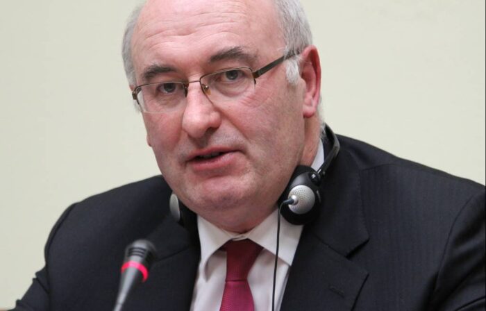 phil hogan, komisarz ds.rolnictwa, bruksela, dopłaty, pomoc dla rolnictwa