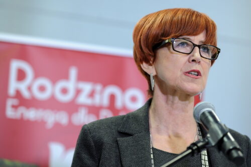 program rodzina 500 plus, ministerstwo rodziny pracy i polityki społecznej, elżbieta rafalska, emerytury