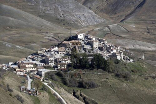 Castelluccio di Norciajest, włochy, umbria, uprawy soczewicy, soczewica
