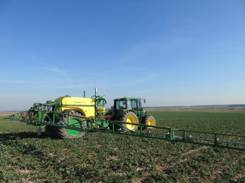 zwalczanie chwastów, technika aplikacji, opady deszczu, skuteczność zwalczania chwastów, wilgotność gleby, temperatura