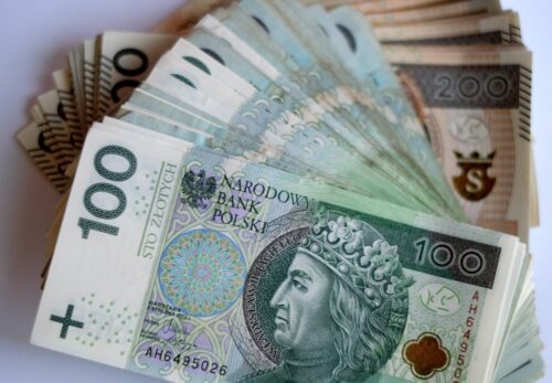 długi polaków, zadłużenie polaków, finanse, pieniądze, RIF Biuro Informacji Gospodarczej