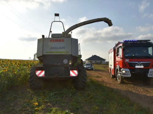 kpp człuchów, wypadek, prace polowe, zbiór, słonecznik, pochwycenie, kombajn, noga