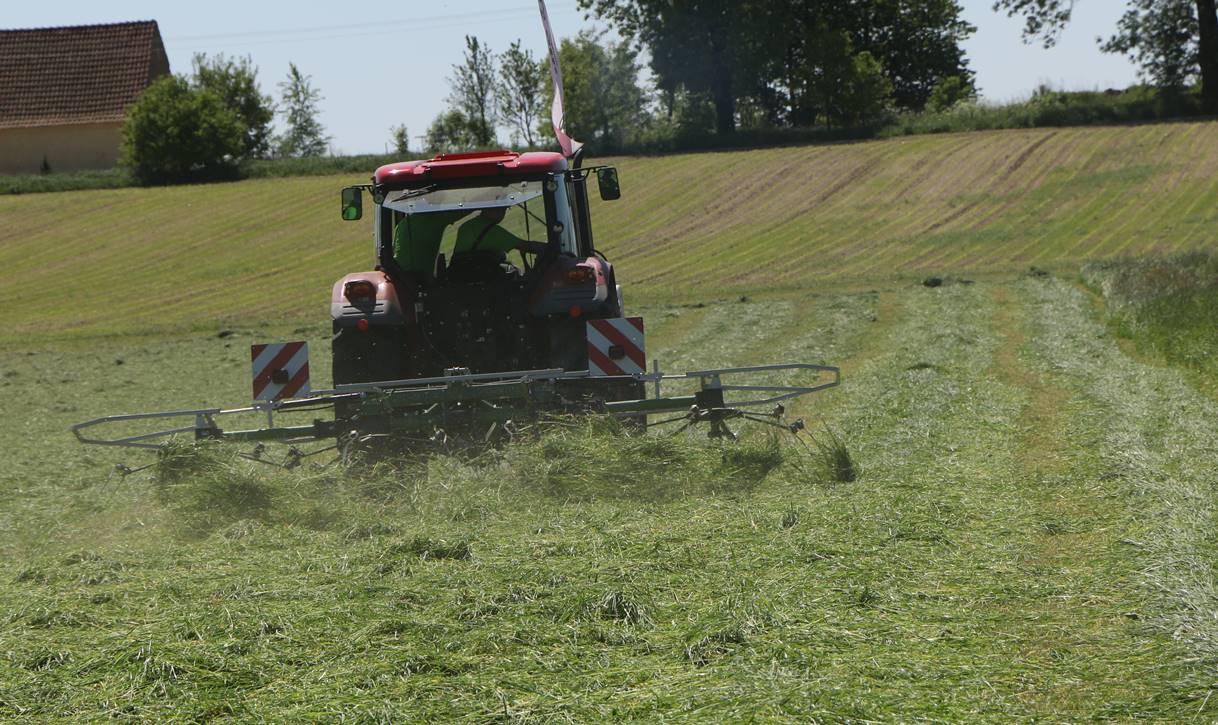 Pokazy maszyn zielonkowych Agroma Sępólno