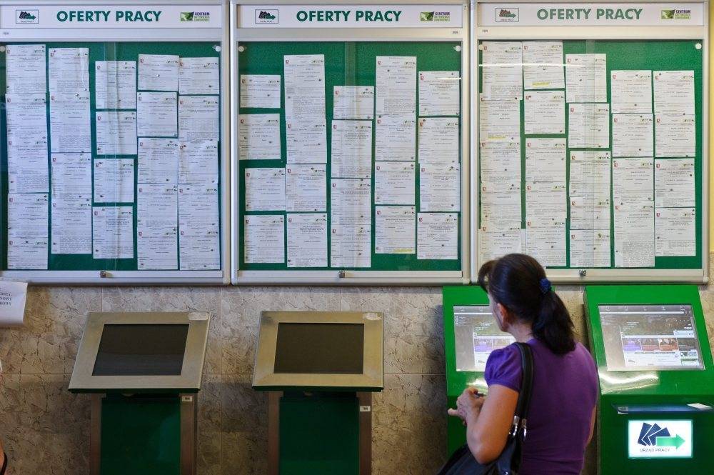 bezrobocie, praca, zatrudnienie, rekordowy spadek bezrobocia w Polsce