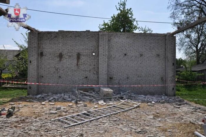 Trzebieszów, Łuków, wypadek, policja, wypadek przy remoncie stodoły