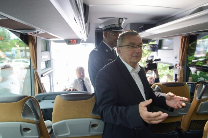 Andrzej Adamczyk, ministerstwo infrastruktury i budownictwa, Inspekcja Transportu Drogowego, kontrola autokarów