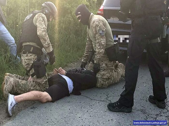 wyłudzenia pieniędzy, przestępczość, policja, oszukani rolnicy, zakup maszyn przez internet, dolny śląsk