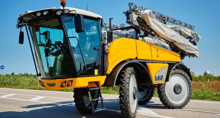 John Deere przejmuje fabrykę opryskiwczy Mazotti