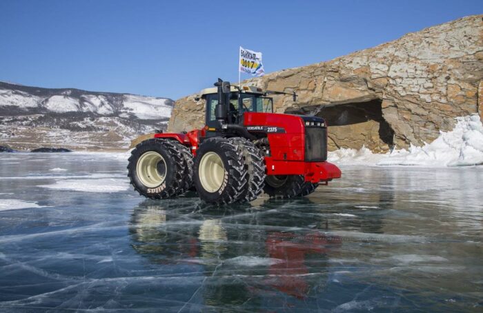 ciągnik Versatile 2375, opony Mitas 520/85R42 AC85