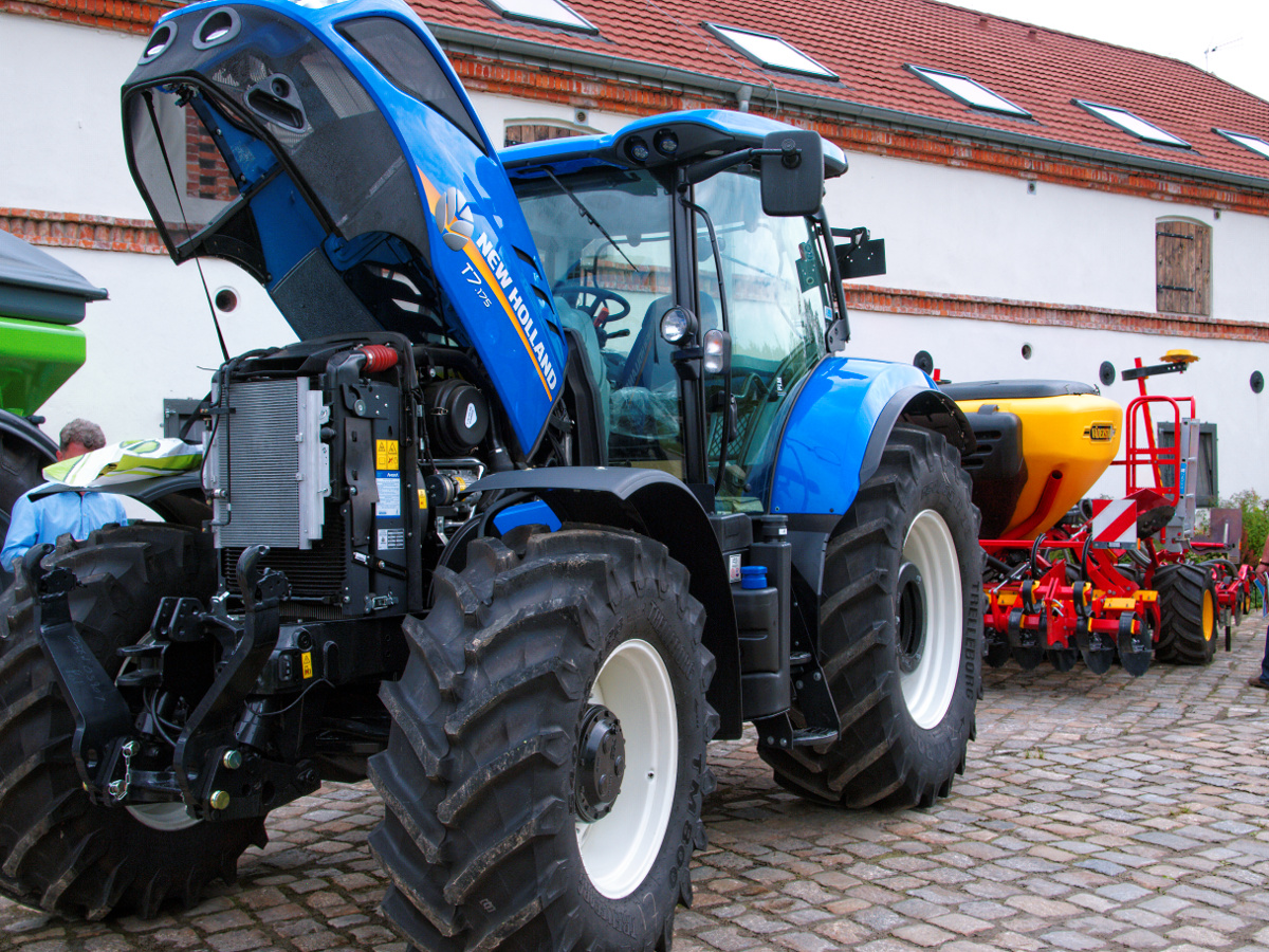 osadkowski, zielona pola, jakubowice, opolszczyzna, new holland