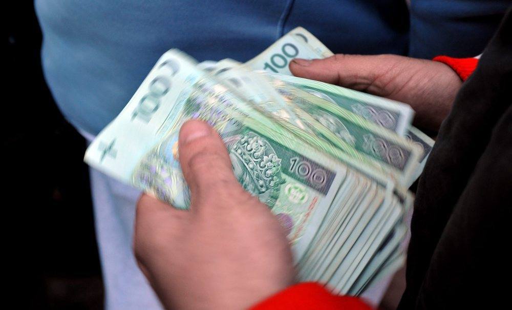 bezrobocie, praca, zatrudnienie, rekordowy spadek bezrobocia w Polsce