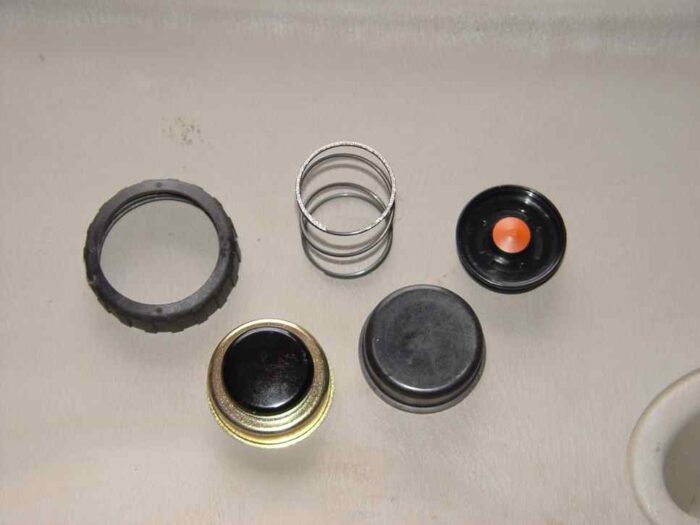 Elementy nowej pompki ręcznej paliwa Lamborghini R3 Evo 10